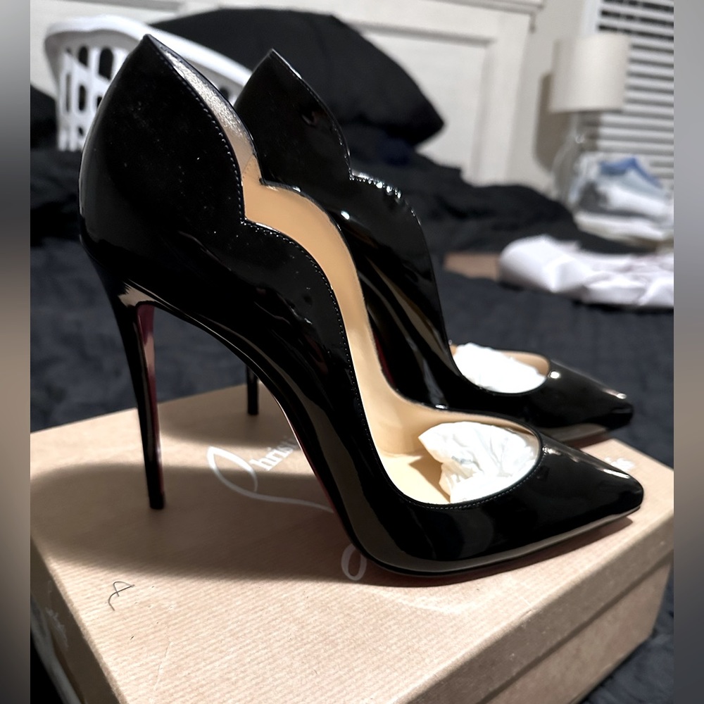 COPY - Christian Louboutin Hot Chick heels